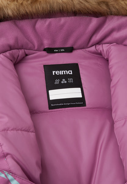 REIMA TEC+ Winteroverall/Skianzug <br>Kipina <br>Gr. 116, 128<br>extra robuster Po-Bereich <br>Taille regulierbar<br> Beinende mit Druckknopf erweiterbar<br> Kunstpelz abnehmbar <br>abnehmbare Fuss-Schlaufen<br> extra warm<br> WS 12'000 mm